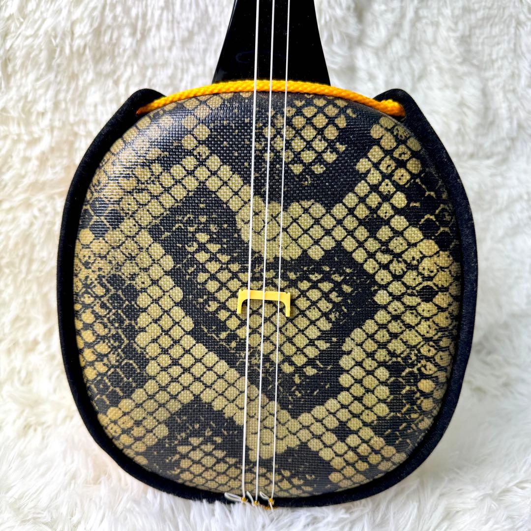 ●沖縄三線 サンシン● 人工皮張り 高級三線 ケース付