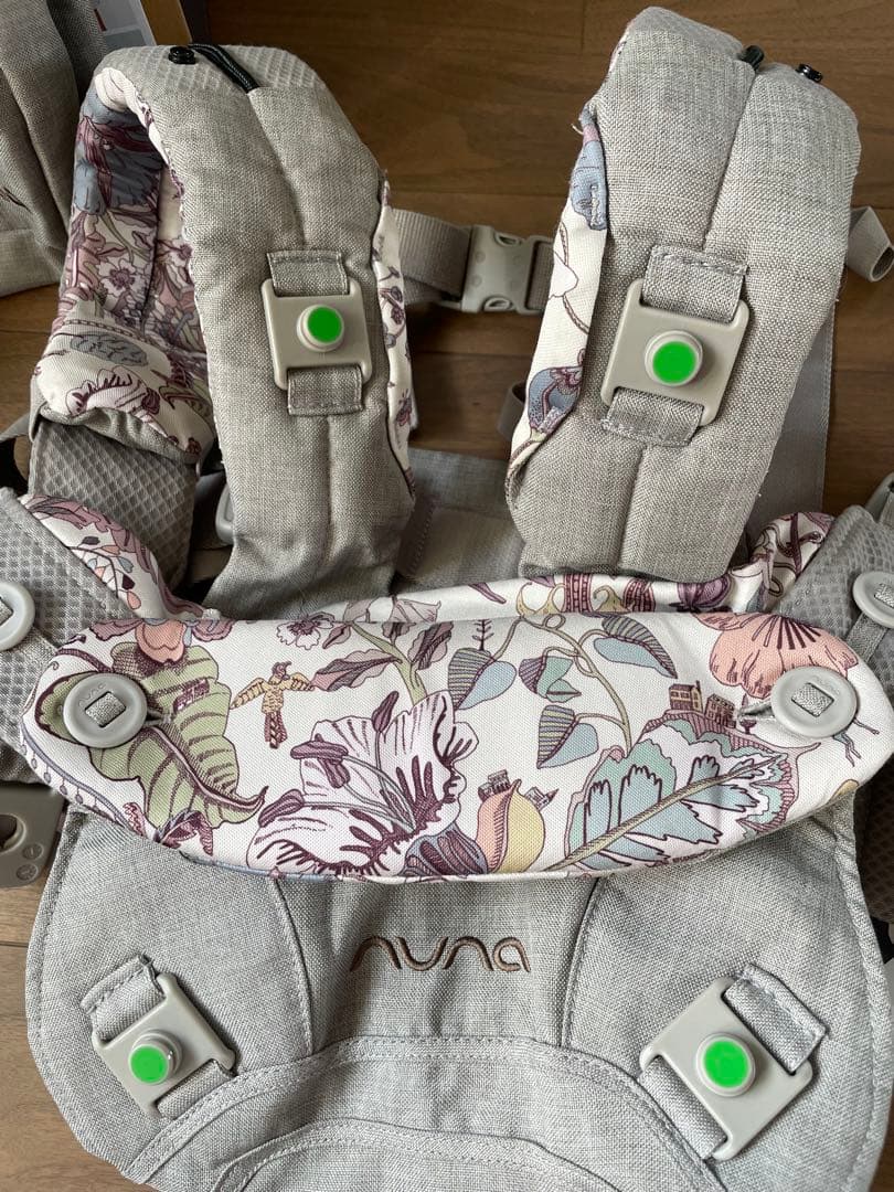 nuna 抱っこ紐 ヌナ カドルクリック fantasy land