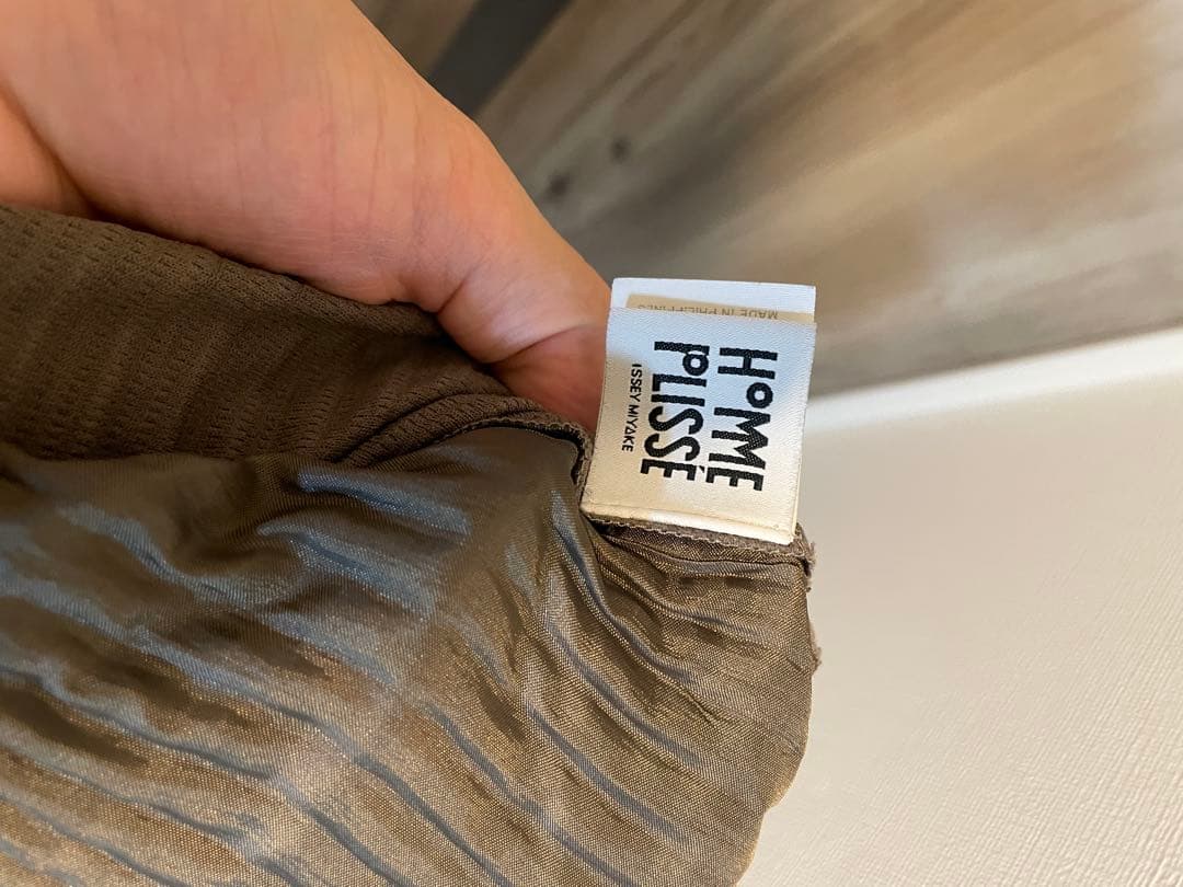 プリーツワイドカーゴパンツ　オムプリッセイッセイミヤケ　サイズ3 ベージュ