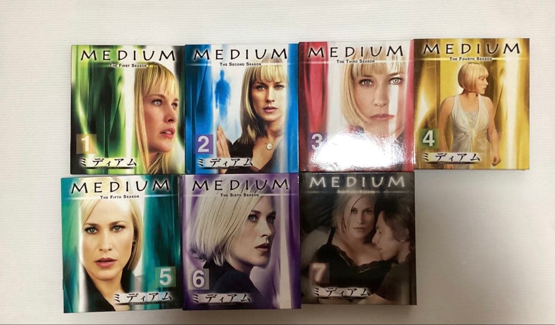 ミディアム～霊能捜査官アリソン・デュボア～ シーズン1 〜7 全話　DVD