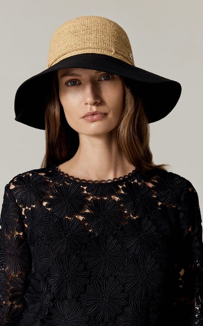 未使用品✨ヘレンカミンスキー カロラ 麦わら帽子 ラフィア ベージュ ブラック