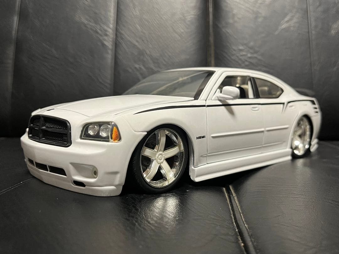 やんつけ　ダッジ チャージャー DODGE CHARGER 1/18