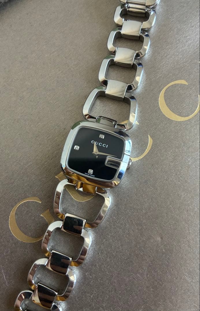 ピンクの猫 GUCCI 時計　Gコレクション　ダイヤ