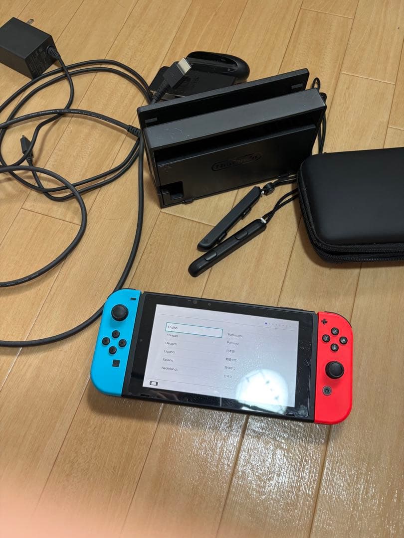 Nintendo Switch 赤/青 本体 + 付属品　箱無し