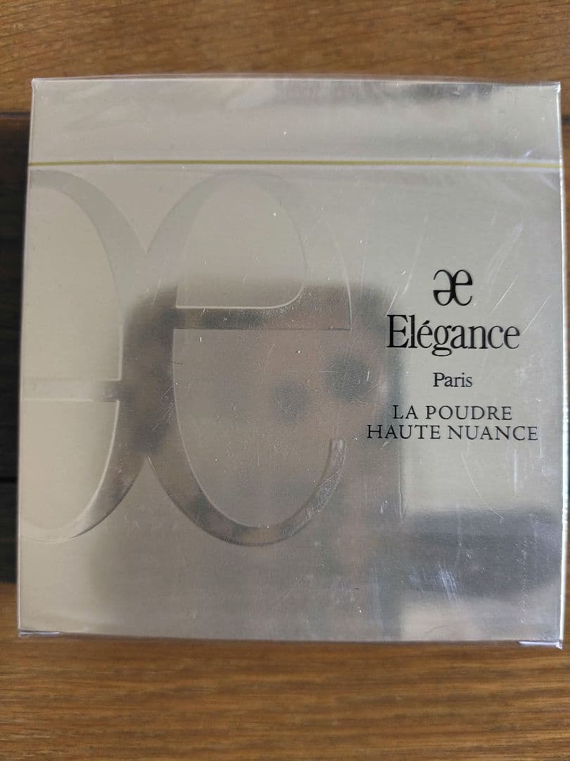 【新品】エレガンス ラ プードル オートニュアンス III 8.8g