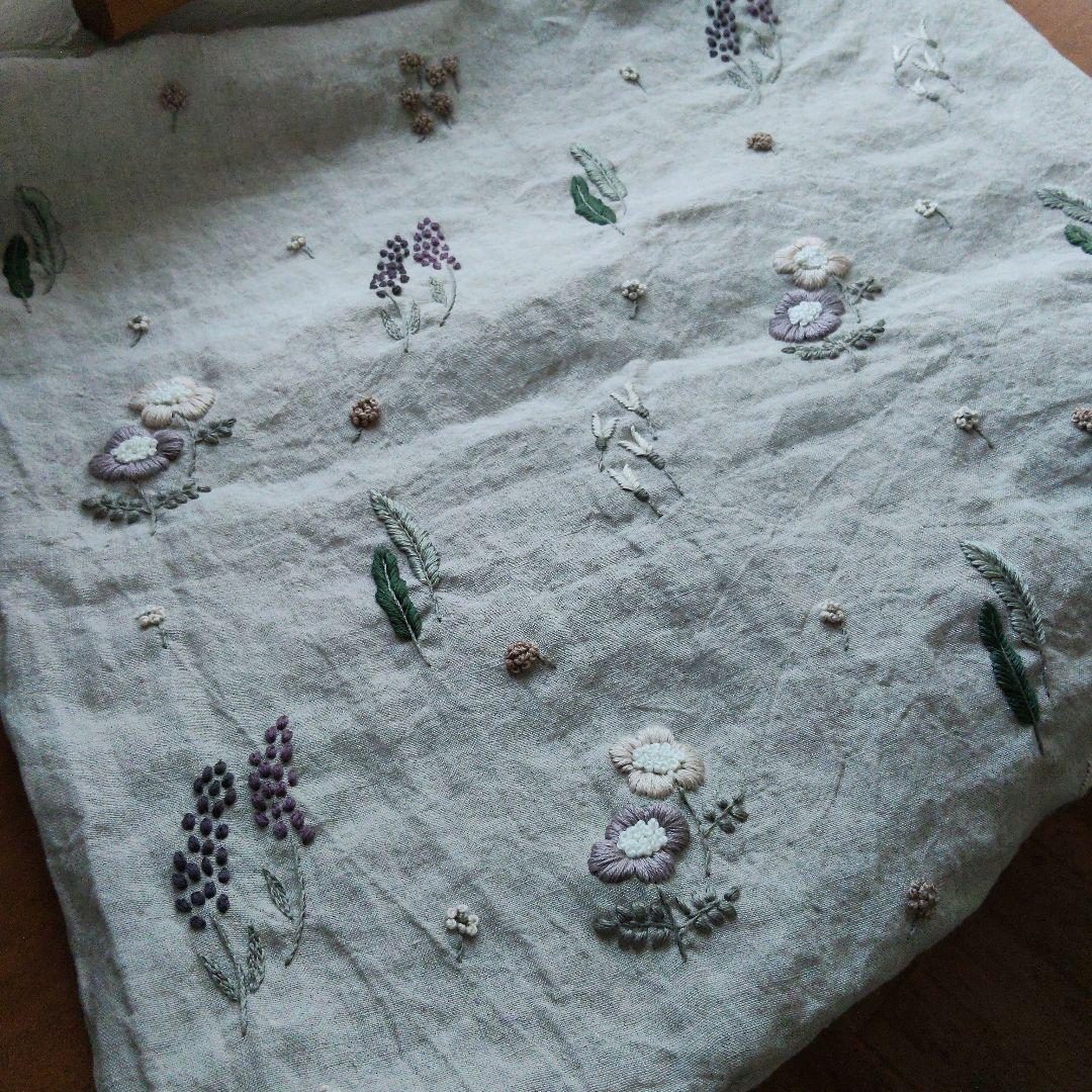 【ちい様オーダー専用ページ】リネン刺繍　クッションカバー　テレビカバー
