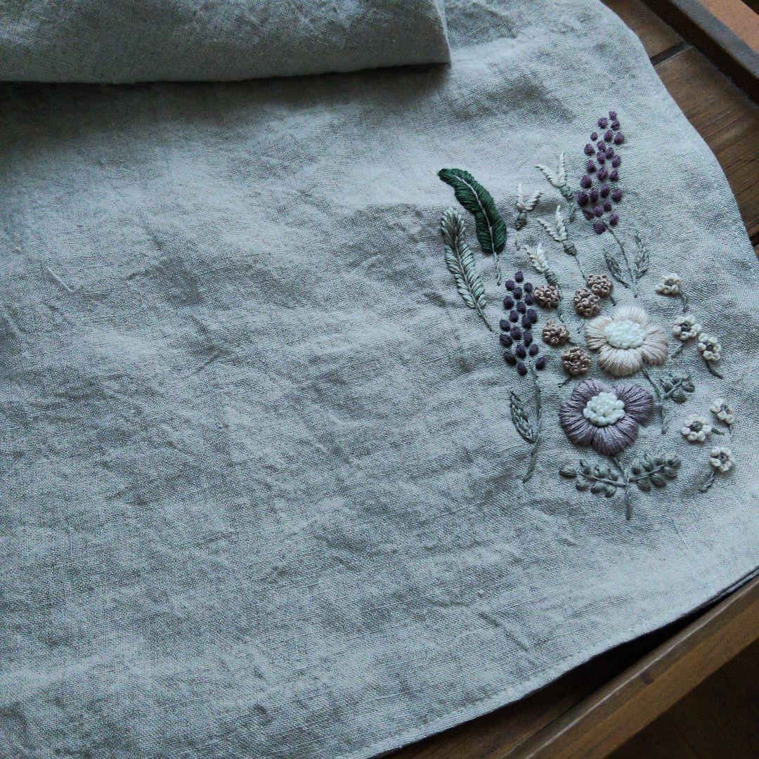 【ちい様オーダー専用ページ】リネン刺繍　クッションカバー　テレビカバー