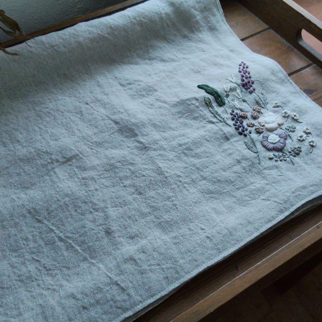 【ちい様オーダー専用ページ】リネン刺繍　クッションカバー　テレビカバー
