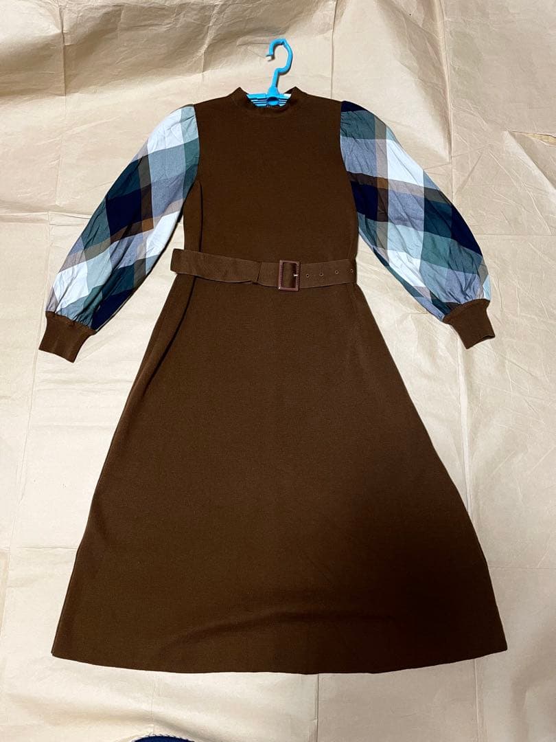 BLUE LABEL CRESTBRIDGE ニットワンピース 38 袖チェック