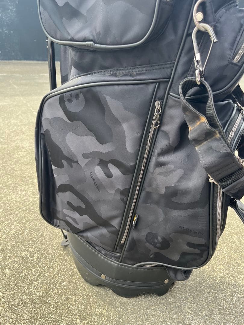 マークアンドロナ　キャディバッグ　ブラックカモ