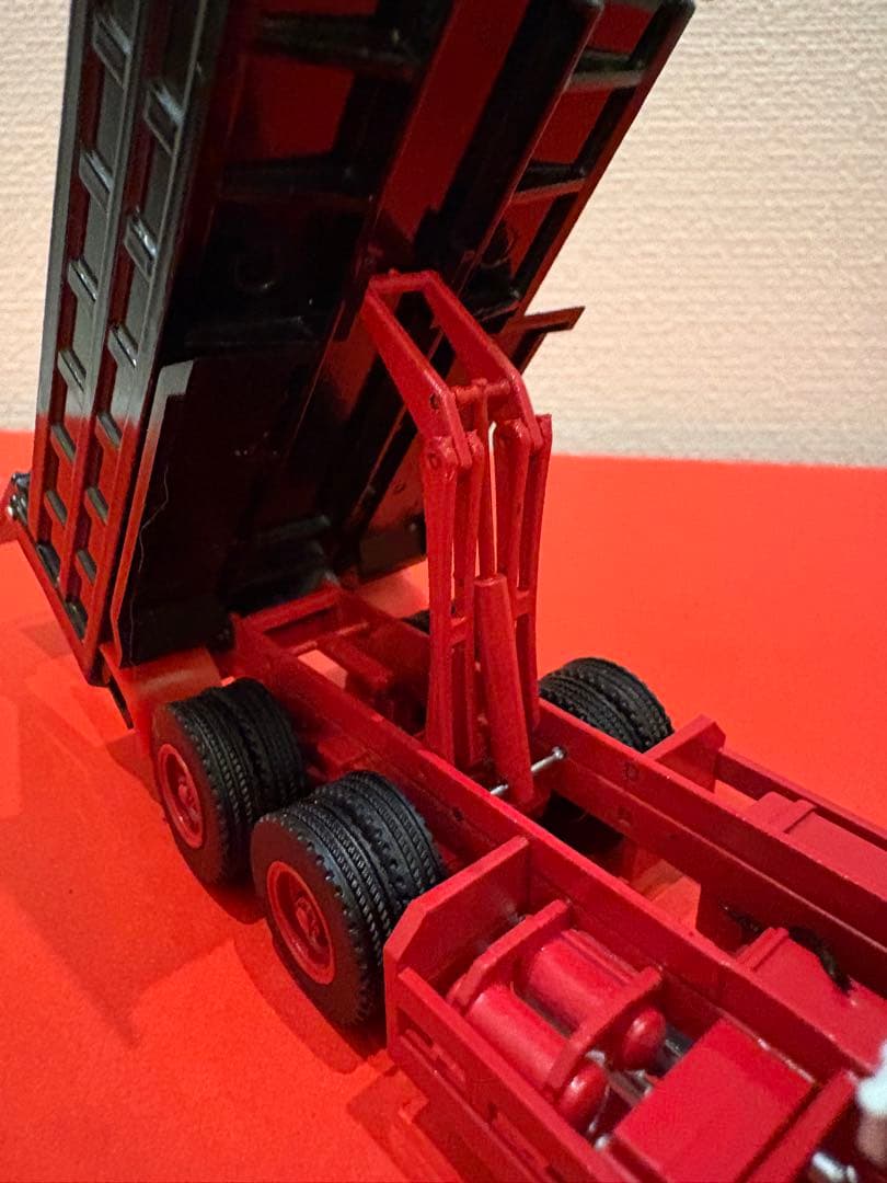 y31。DBGT 1/64 スーパードルフィン ダンプトラック ブラック