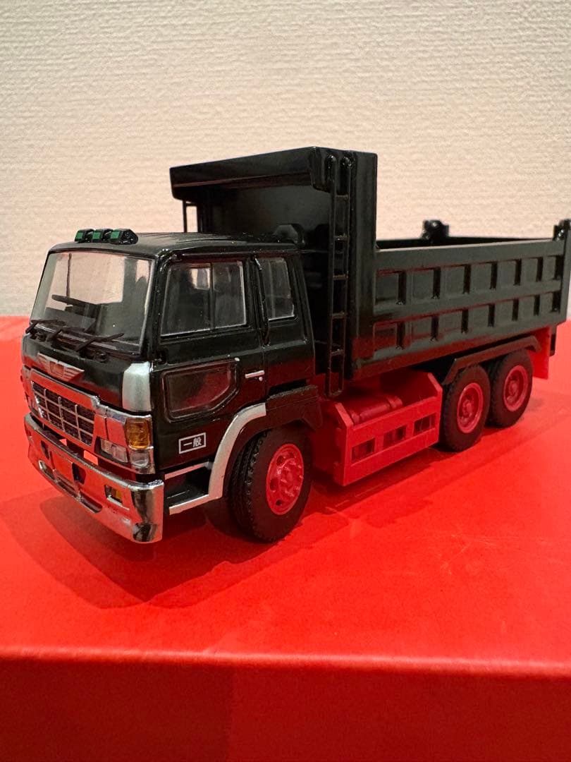 y31。DBGT 1/64 スーパードルフィン ダンプトラック ブラック