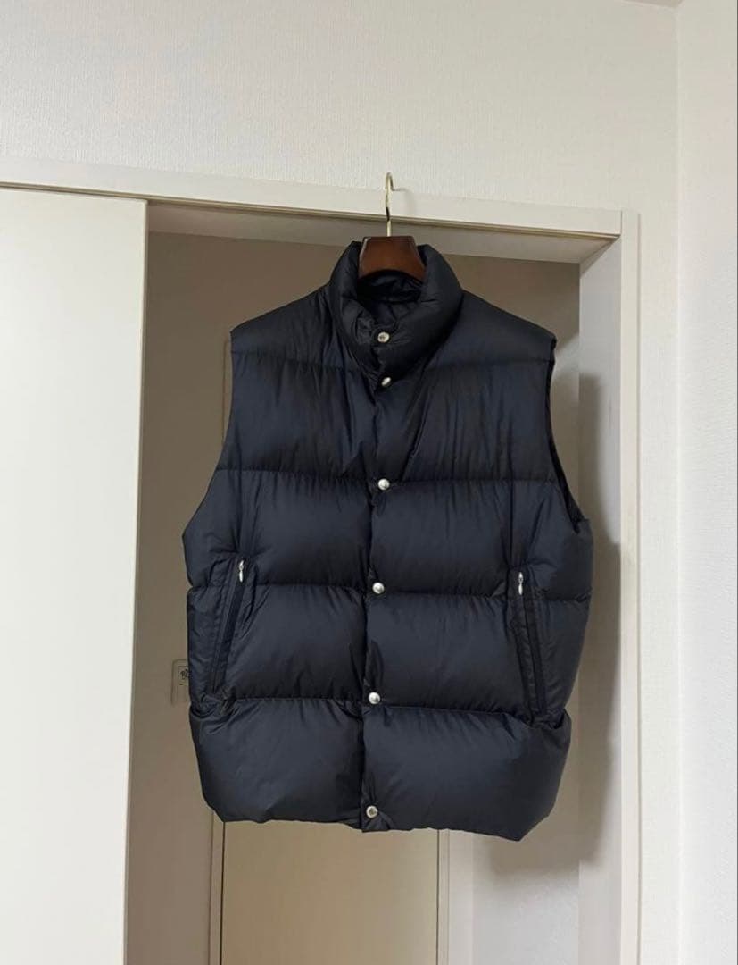 COMOLI comoli コモリ　ダウンベスト　ブラックサイズ3