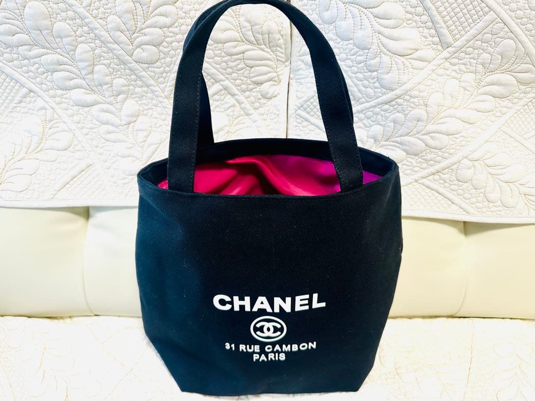 CHANELノベルティ☆トートバッグ新品未使用品キャンバス黒裏地ピンク色ブラック