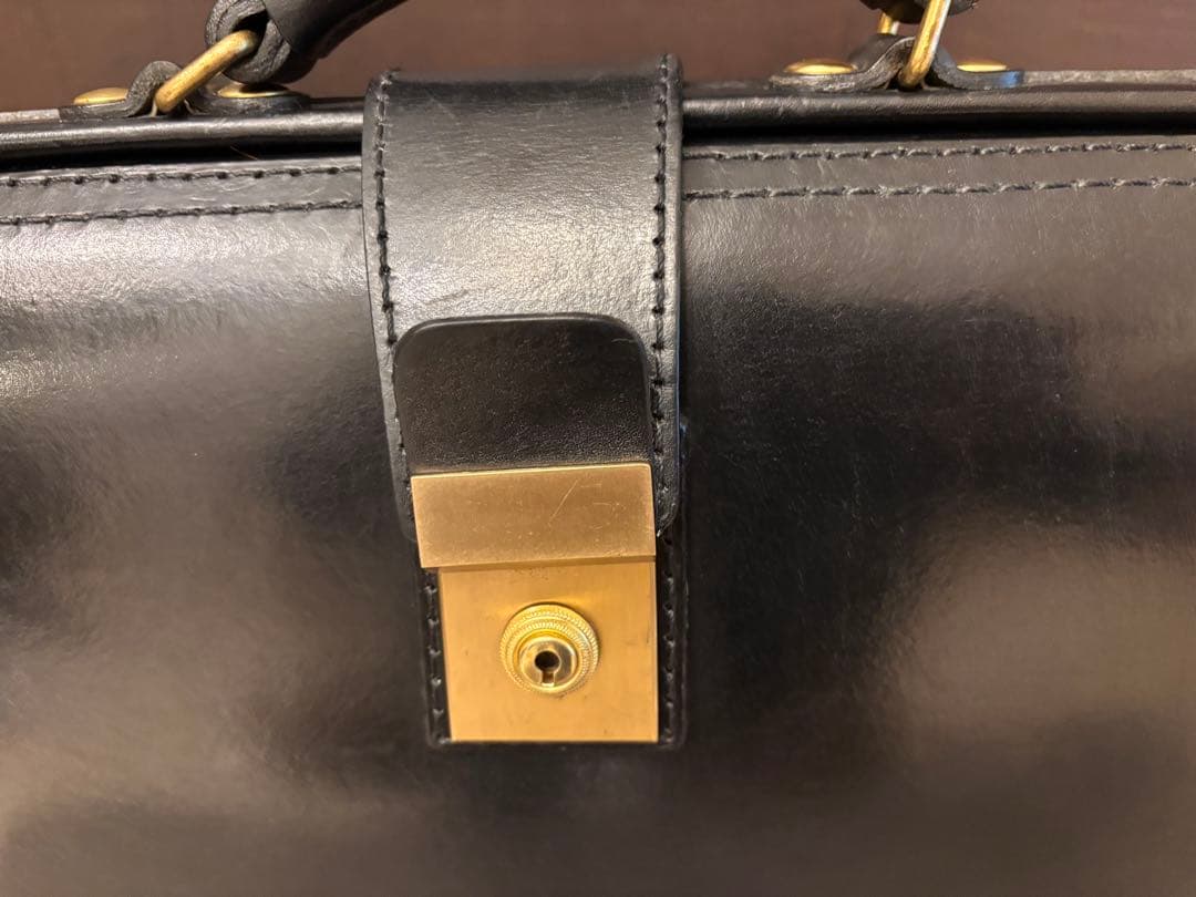 ヘルツ HERZ ビジネスバッグ ラティーゴ 牛革 ブラック 美品