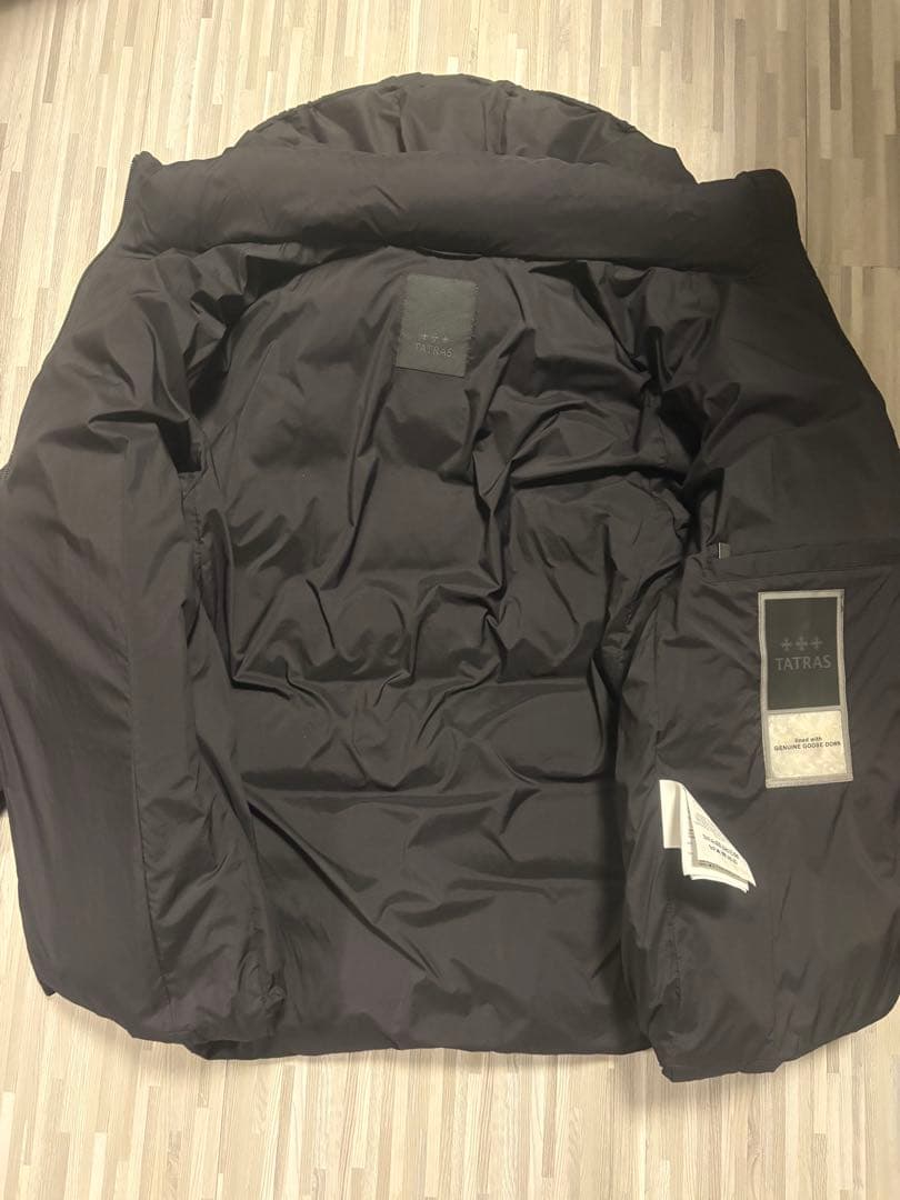 極美品【TATRAS】 BORBORE ボルボレ ダウンジャケット サイズ4