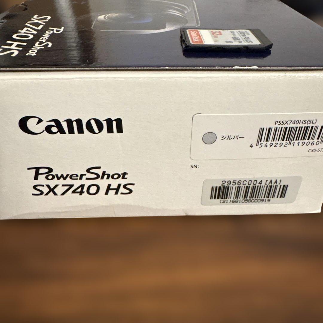 Canon PowerShot SX740 HS 本体　シルバー　32GBケース