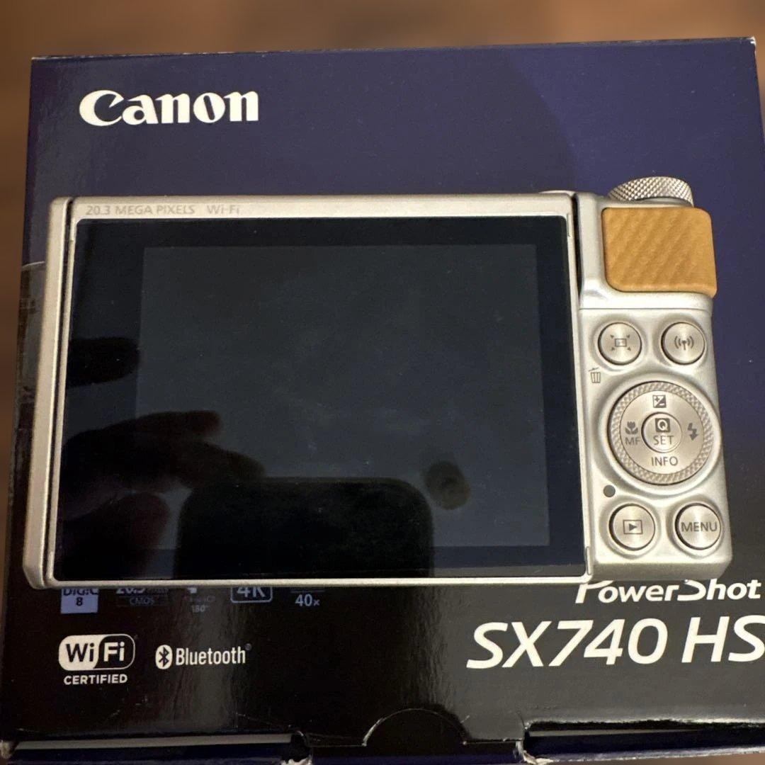 Canon PowerShot SX740 HS 本体　シルバー　32GBケース