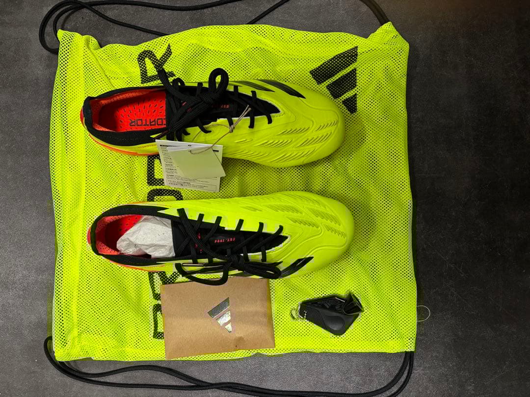 新品 アディダスサッカースパイク　プレデターエリートL SG 25.0cm