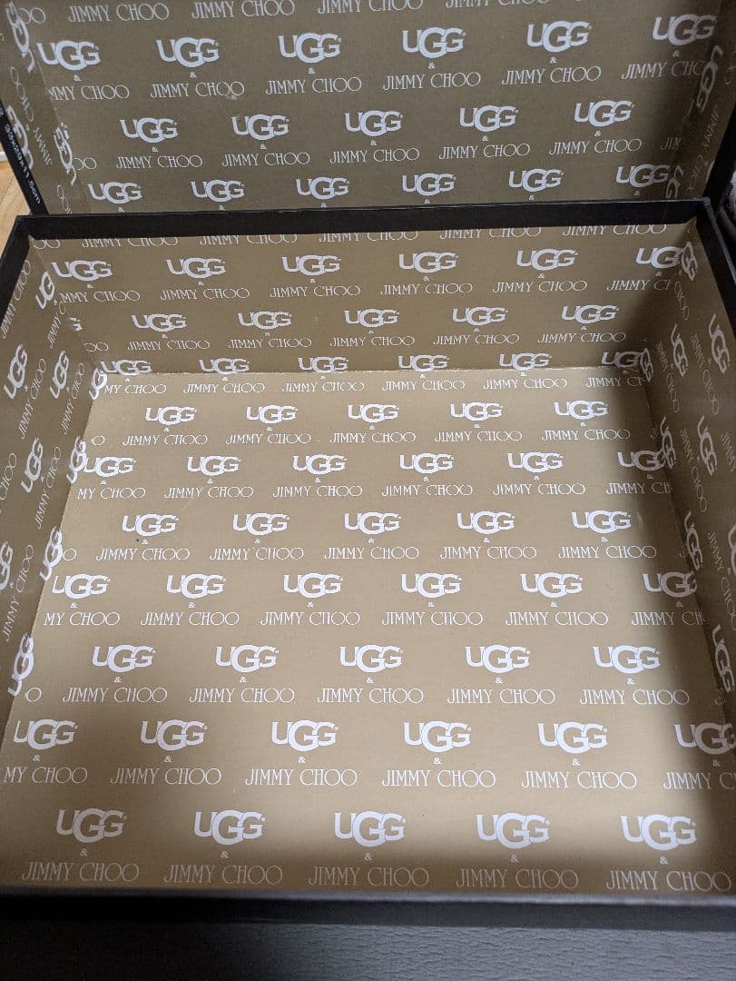 UGG & JIMMY CHOO ヒョウ柄ムートンブーツ 8