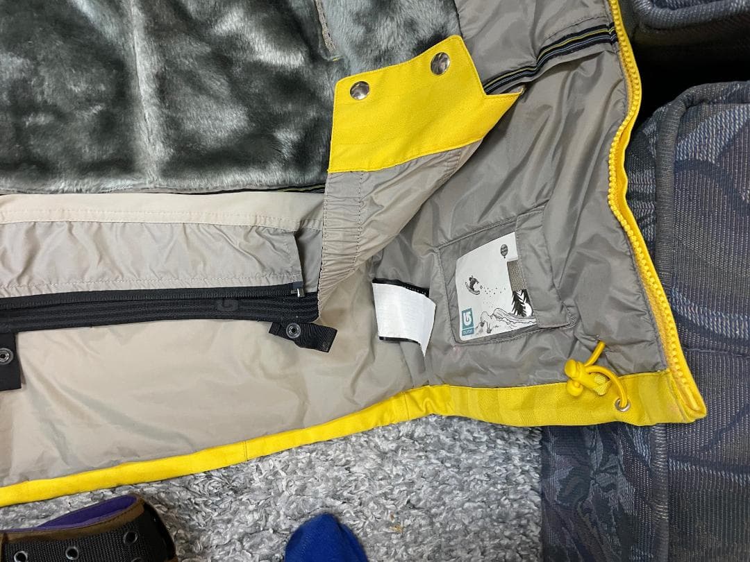 美品　Burton スノーボードウェアセット　レディースMサイズ