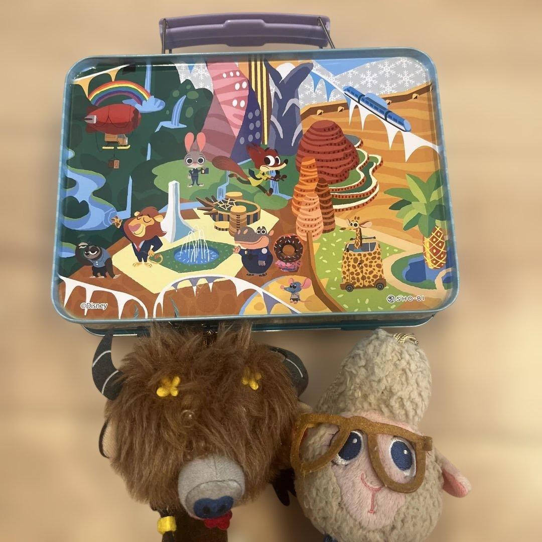 ズートピアヤックと副市長のベルウェザーぬいぐるみキーホルダーセットと缶ボックス