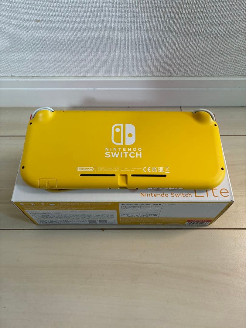 Nintendo Switch Lite イエロー 本体　ジャンク品