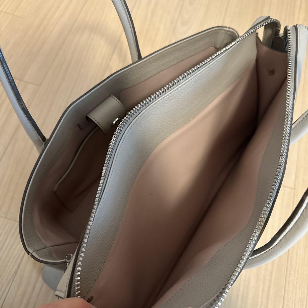 TOD'S グレーレザービジネスバッグ