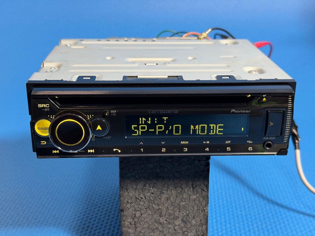 carrozzeria DEH-5600 カーオーディオ　CDプレーヤー