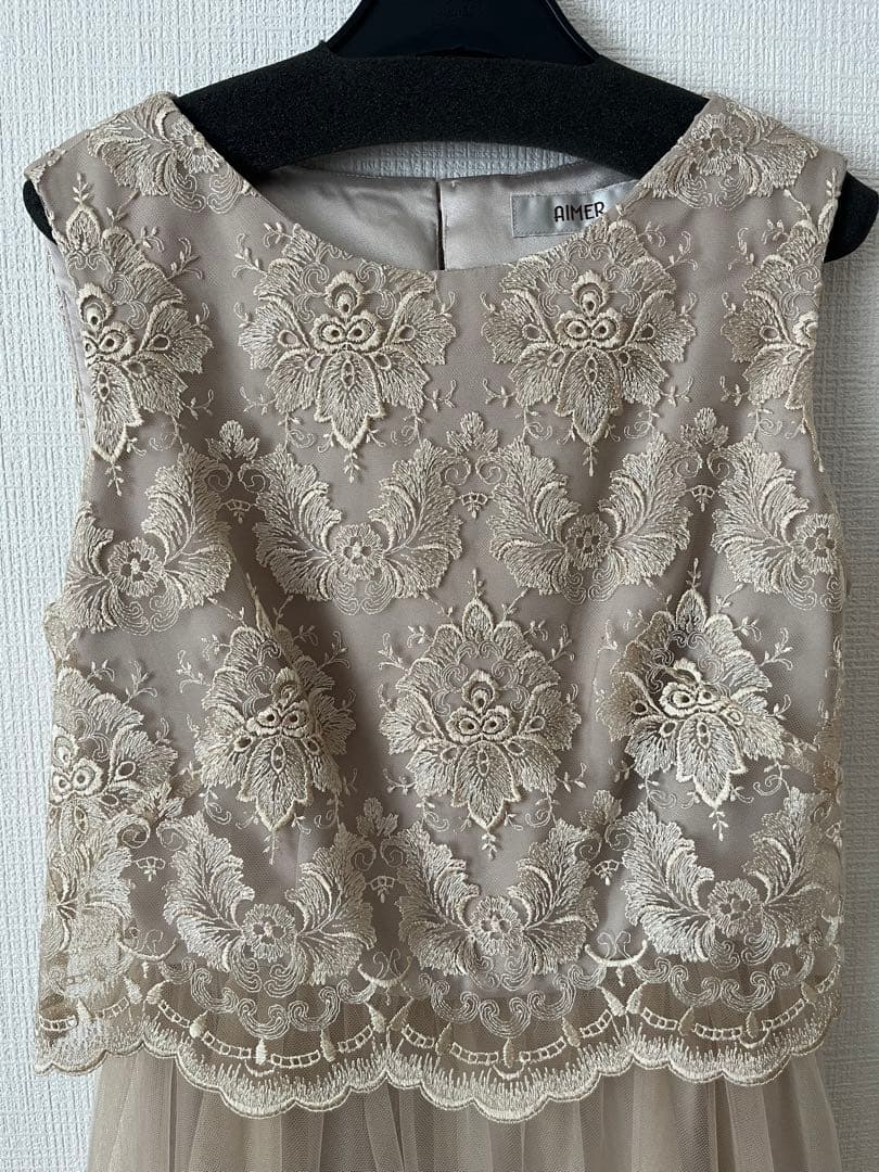 【期間限定セール‼️】AIMERパーティードレス ベージュM