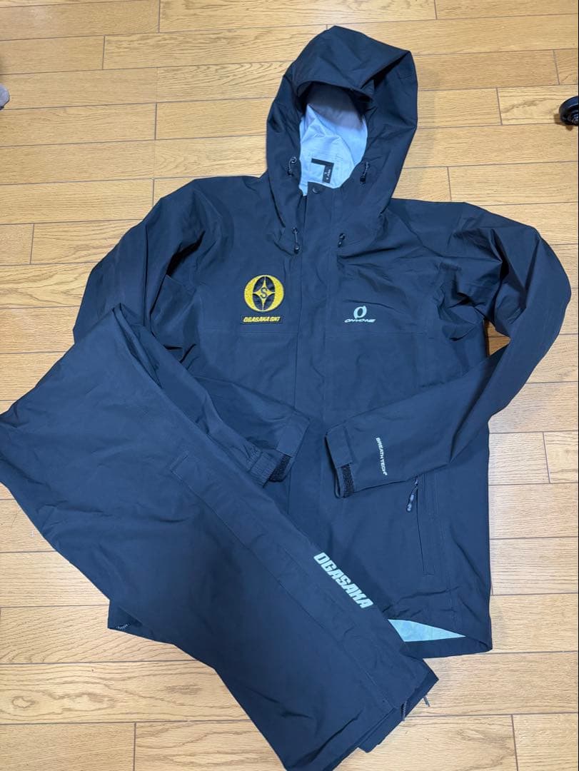 オガサカ　オンヨネ　レインスーツ上下