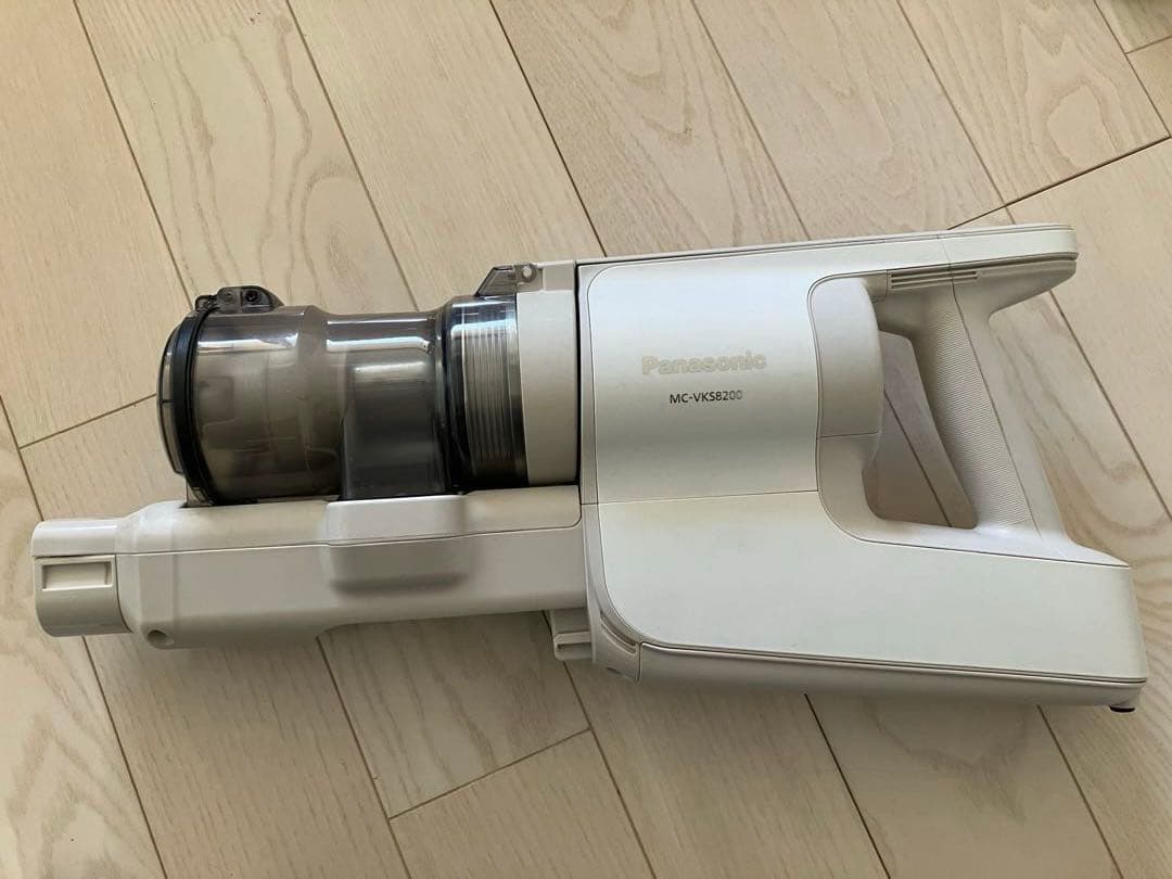 な*な様 21年製 パナソニック コードレス 掃除機 クリーナー MC-VKS8