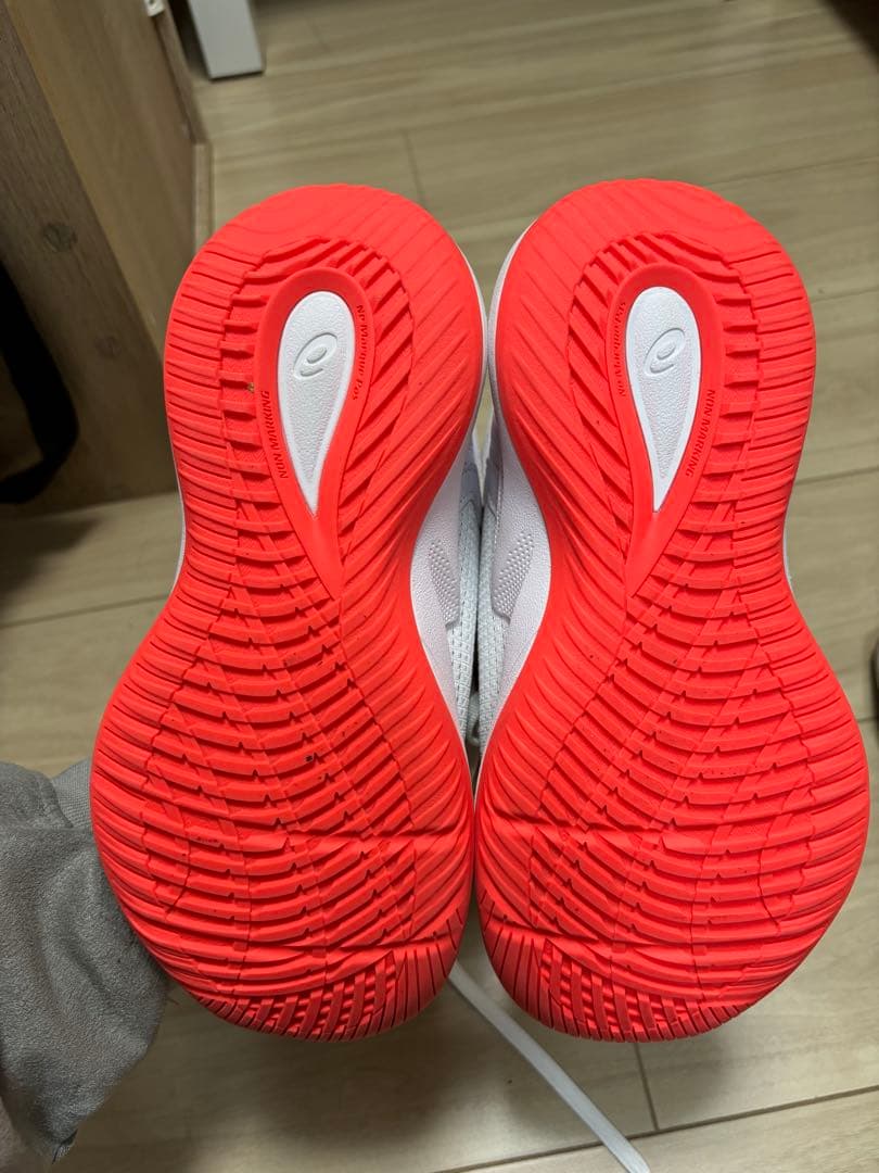 アシックス　バスケットシューズ　バッシュ　22cm