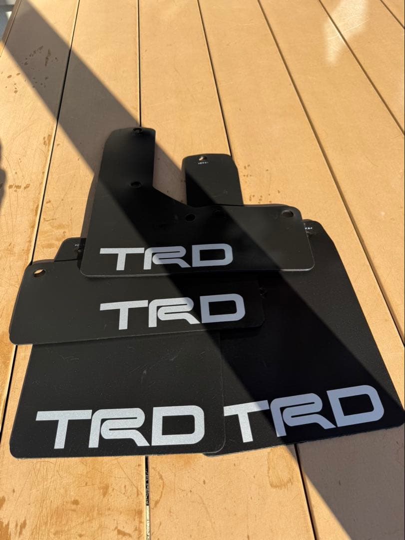 ハイエース　200系 ＴＲＤ マッドフラップ