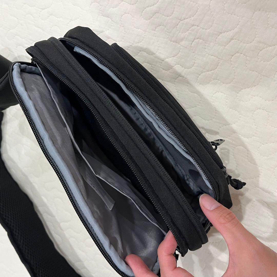 【美品】POMULU 2WAY ヒップシート　ブラック