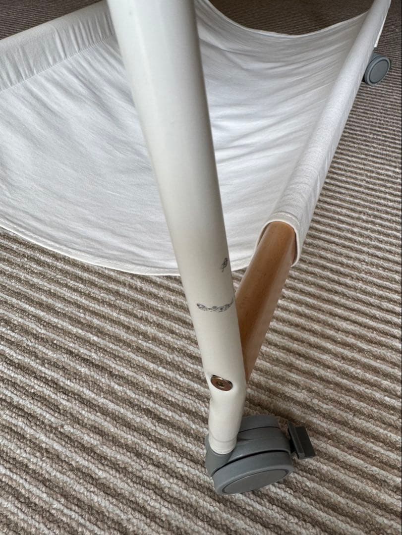 リリワゴン2　コンパクトベビーワゴン リリワゴンⅡ ホワイト