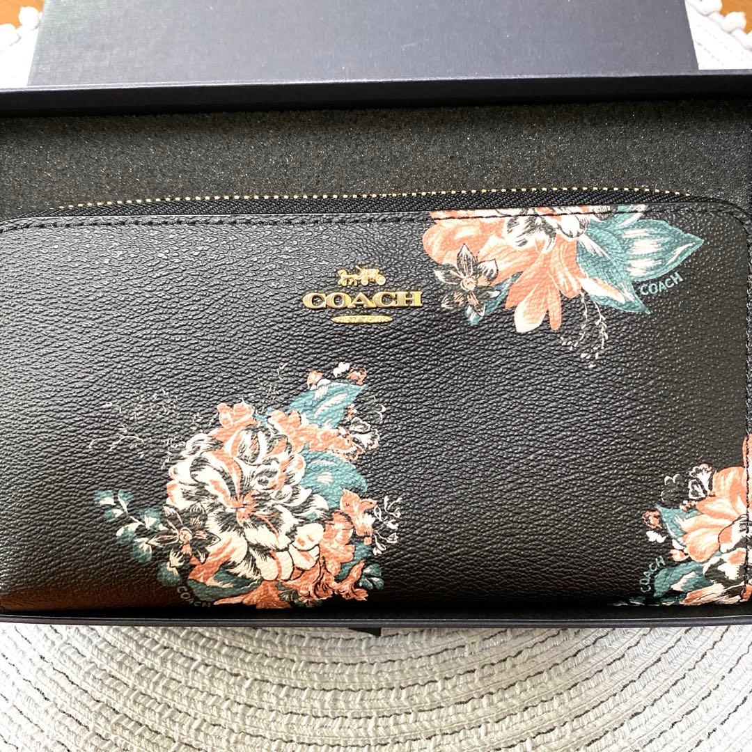新品未使用COACH長財布
