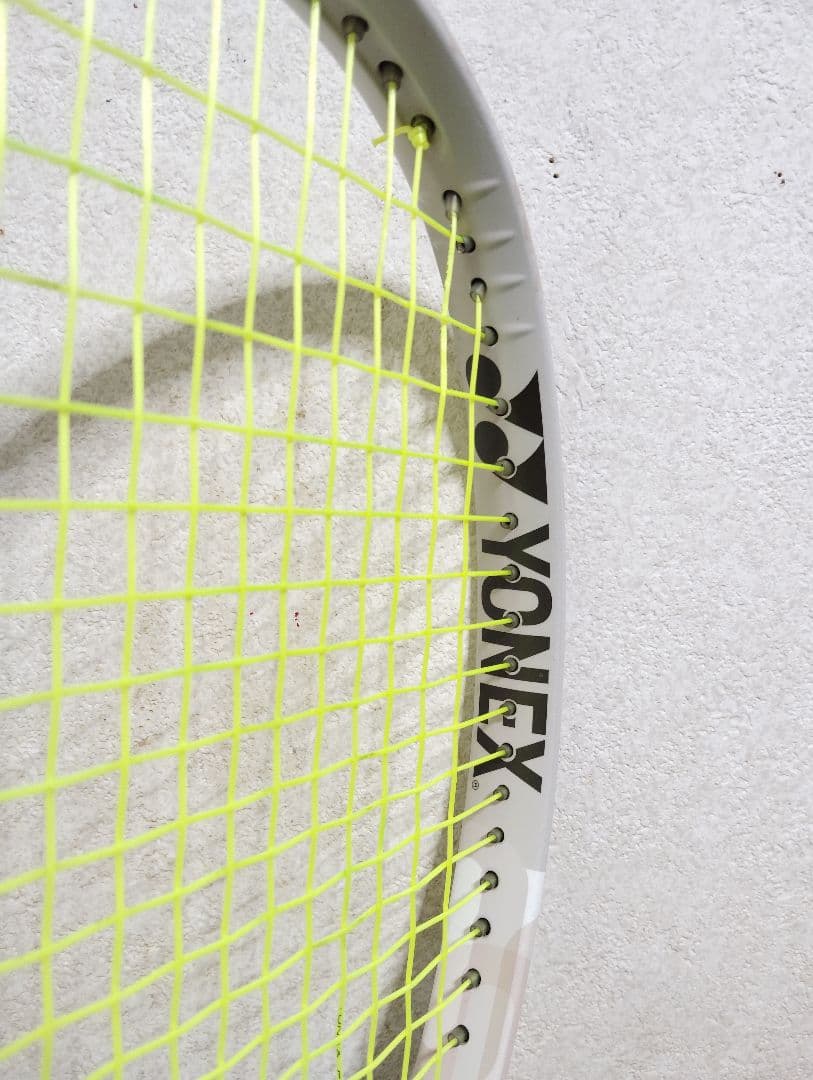 本日限定依頼値下　国内正規品 YONEX VCORE 100 テニスラケット