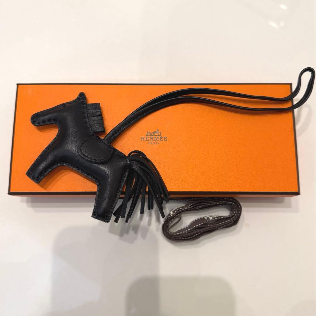 HERMES ロデオ チャーム PM ソーブラック エルメス Y刻印