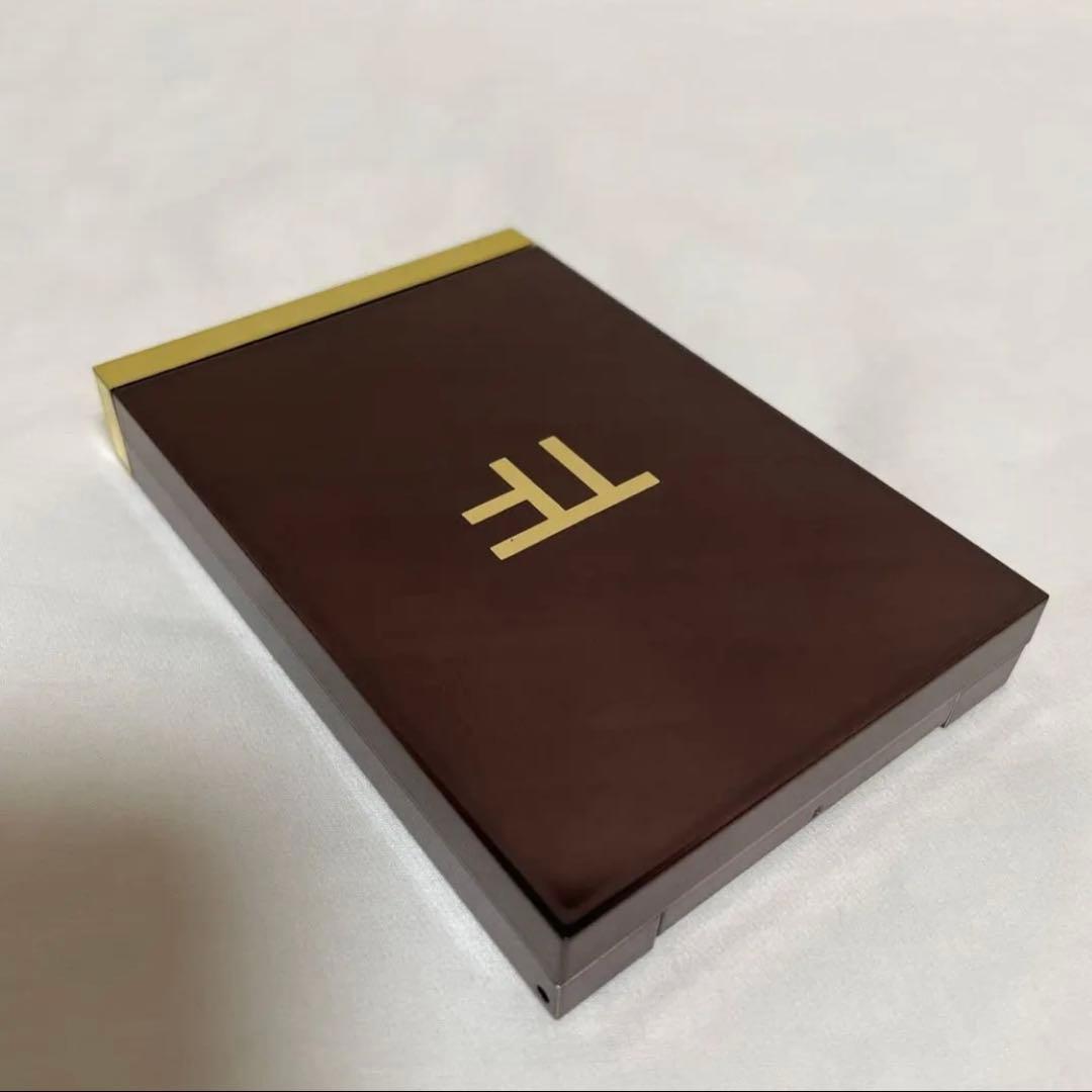 トムフォード アイシャドウ ピーチグラマー