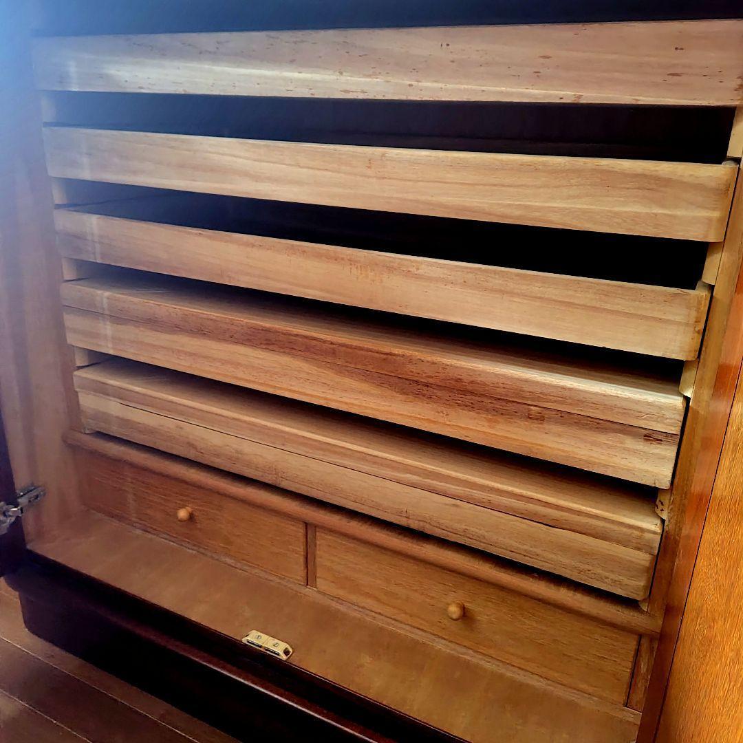 高級　桐箪笥　 着物収納　盆5つ　引き出し2つ付き　洋モダン