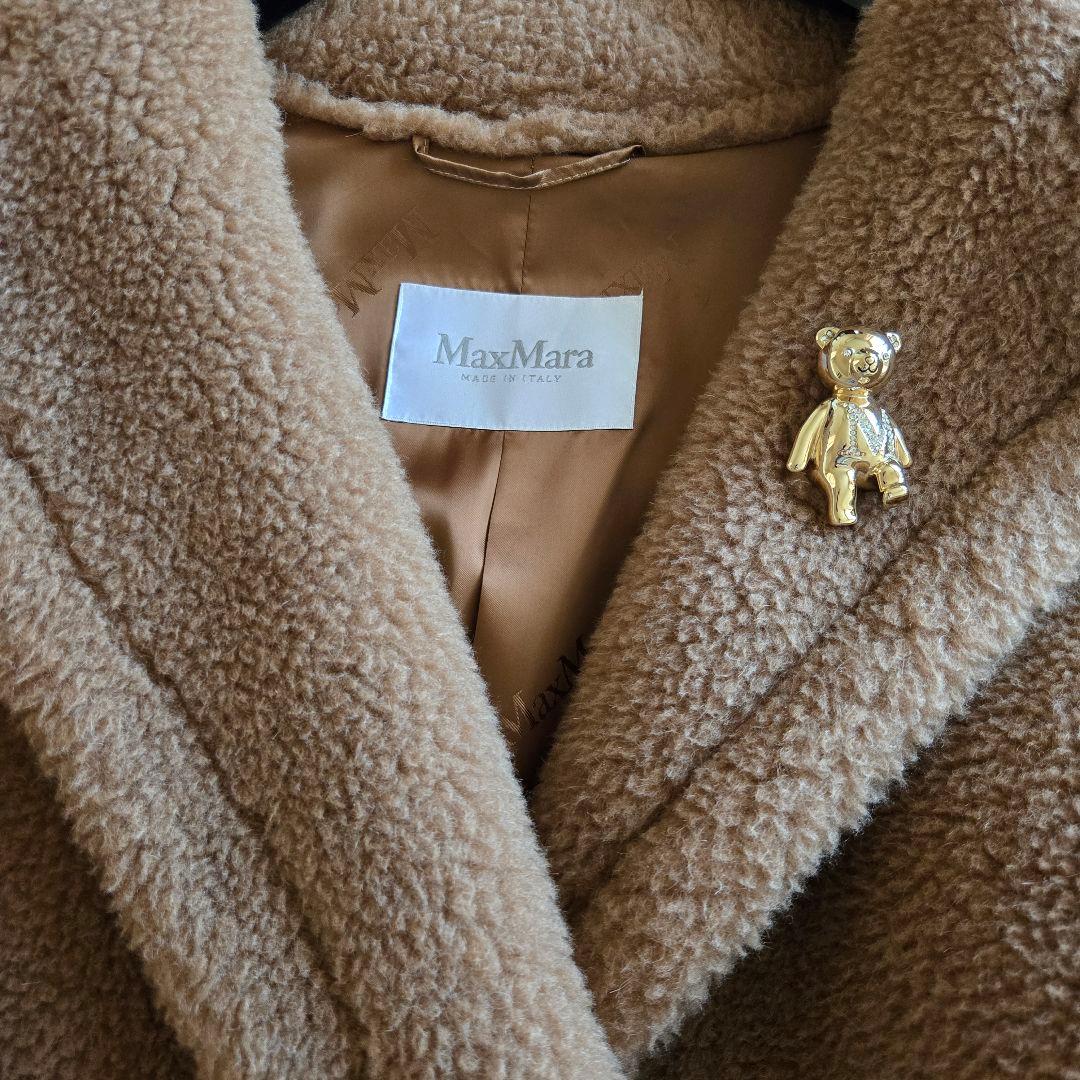 MaxMara テディ　シャイニーメタルブローチ