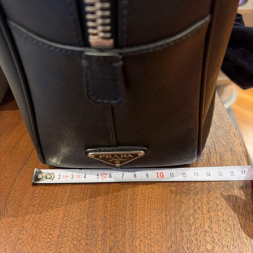 PRADA ブラック ビジネスバッグ
