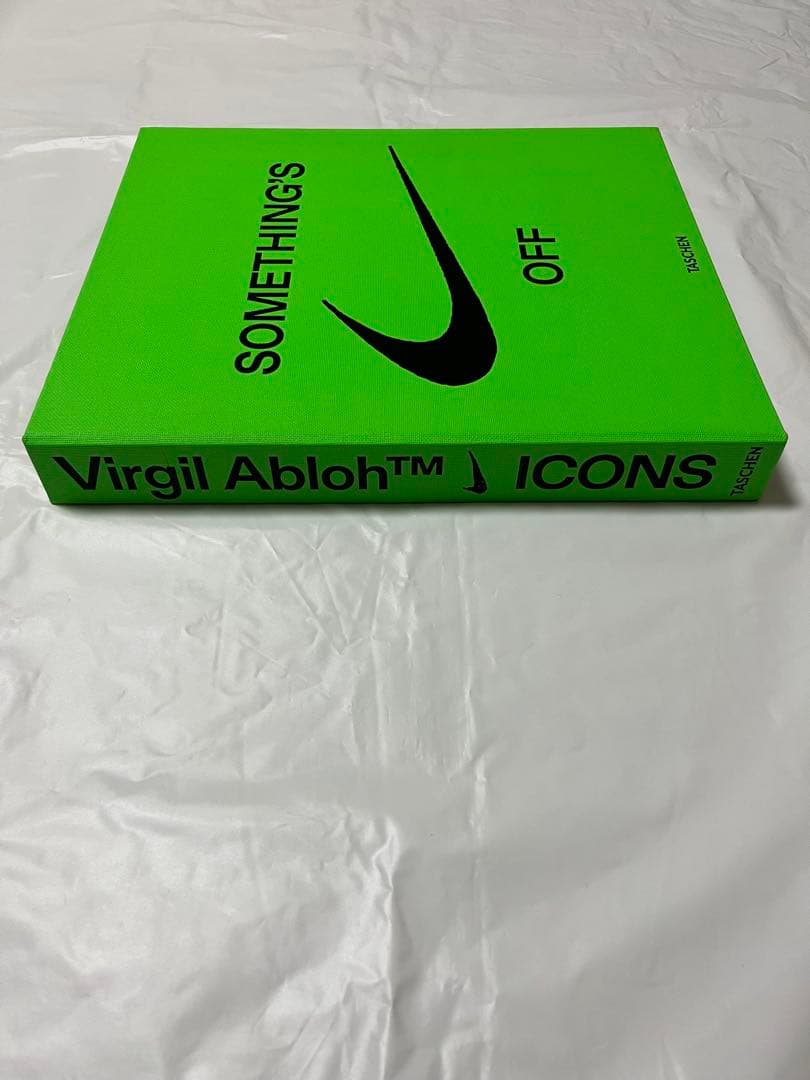 洋書 SOMETHING'S OFF Virgil Abloh
