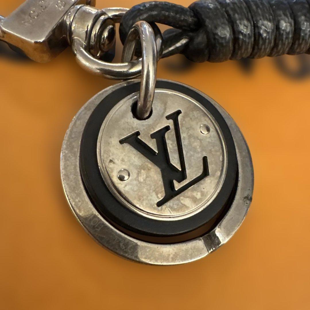 ss•OKN　ロゴ付きキーホルダー