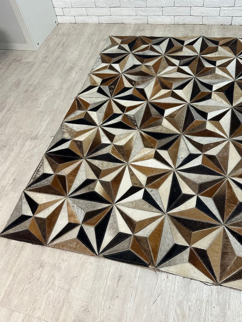 【東京都内23区配送無料】定価17万円　ドイツ製　牛革　絨毯　ラグ　カーペット