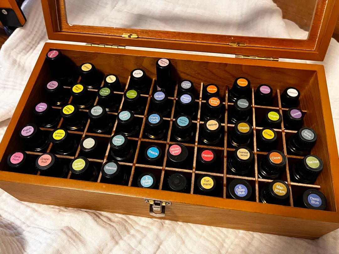 doTERRA エッセンシャルオイル50本