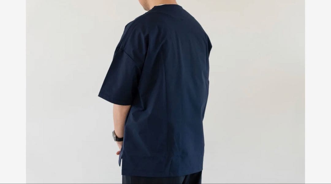 MNMM ネイビーオーバーサイズシャツ、ボトムス