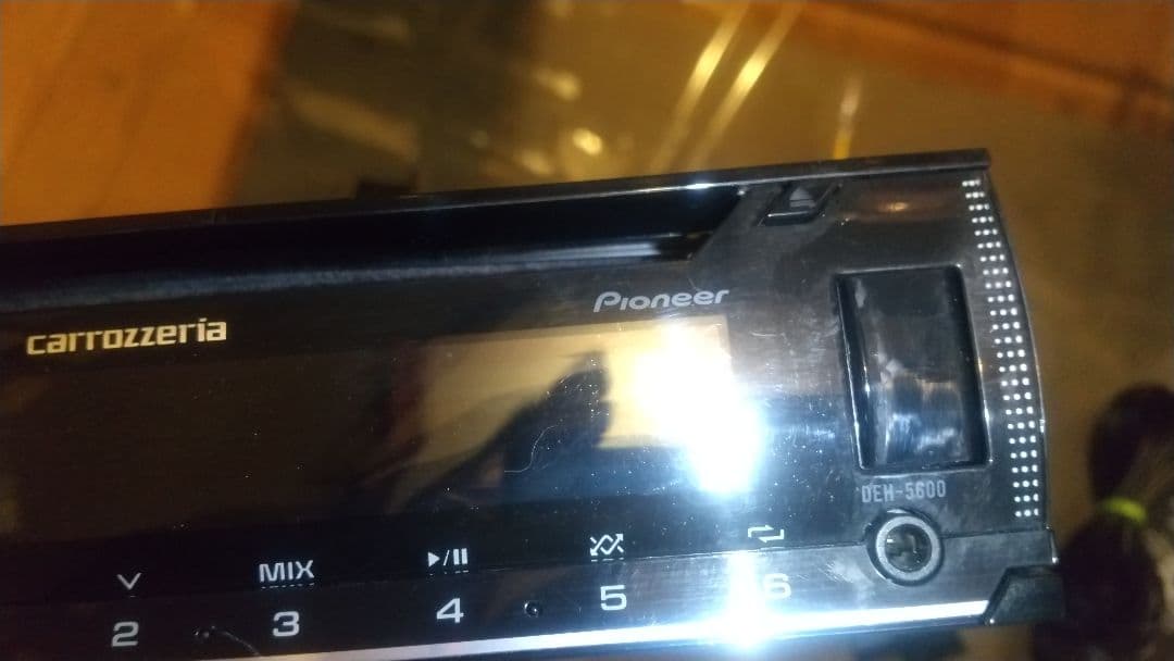 Carrozzeria DEH-5600 CD/USB/Bluetooth対応
