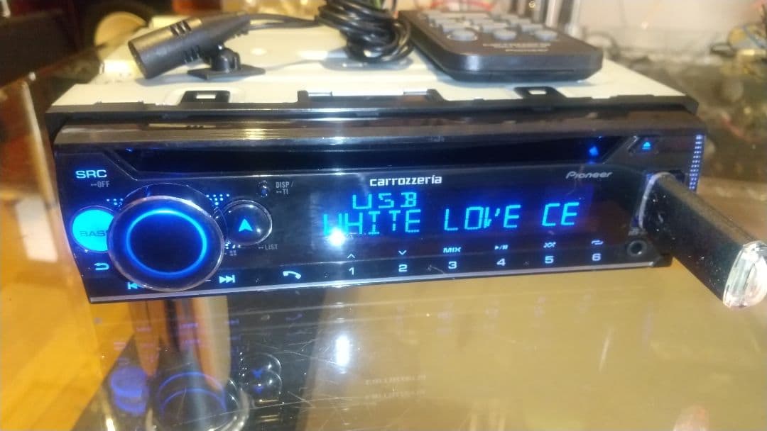 Carrozzeria DEH-5600 CD/USB/Bluetooth対応